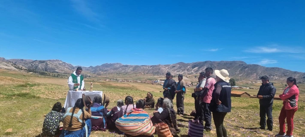 Im Norden von Potosí in Bolivien ist es Tradition, jedes Jahr eine Messe zu feiern, damit es eine gute Ernte gibt.